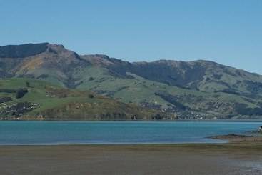 Duvauchelle Seaside Motel