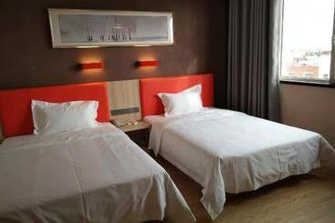 Hotel 7 Days Premium.shandan Railway Station Alley Avenue