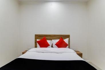 Hotel Capital O Ind689 Paradise Blue