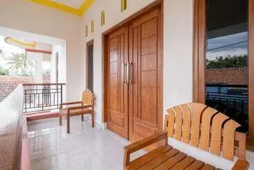 Hotel Lilik Homestay Syariah By Oyo Rooms
