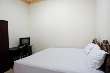 בית מלון כפרי Reddoorz @ Sunset Resort Bau Bau