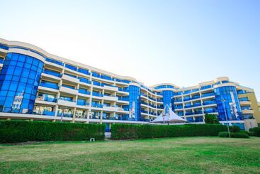 Aparthotel Marina Holiday Club   All Inclusive & Free Parking