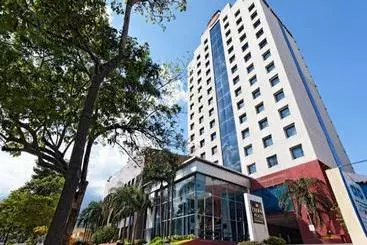 هتل Crowne Plaza San Pedro Sula