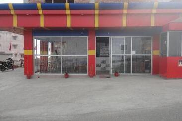 ホテル Himalaya View, Dhanaulti