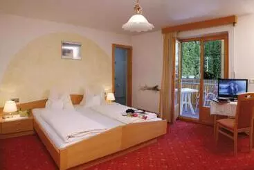 ホテル Restaurant Waldheim