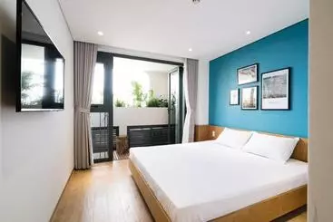 The Avis Apartments