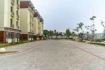 Pensão Reddoorz Plus @ Ecohome Citra Raya Tangerang