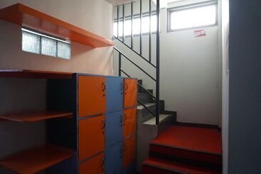 Capital O 3952 Hotel C 18 Cibaduyut