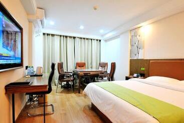 בית מלון כפרי Greentree Inn Haikou City Wuzhishan Road