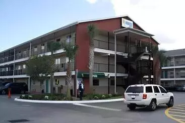 Отель Sunstyle Suites