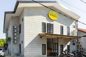 Pensiune Reddoorz Near Sam Poo Kong 3 Semarang