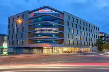 Hotel Hampton By Hilton Ashford International