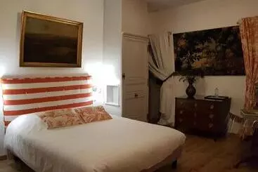 Aamiaismajoitus (B&B) Château De Salvert   Appartement & Chambre D Hôtes