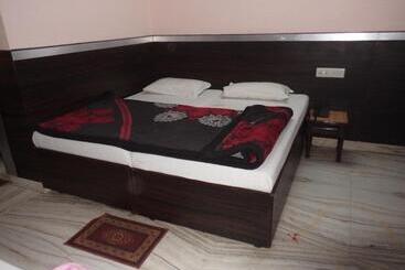 בית מלון כפרי Gem Palace