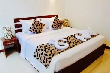 8plusmotels