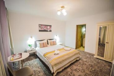 膳宿费 Boutique House Deva