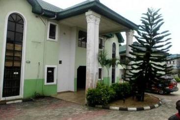 Pansiyon Georgian Suites Apartments