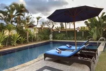 酒店 The Beverly Hills Bali A Luxury Villas & Spa