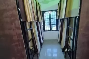 Hobbit House Hostel