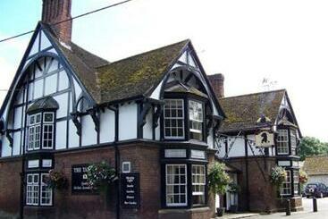 住宿加早餐  The Talbot And Apartment