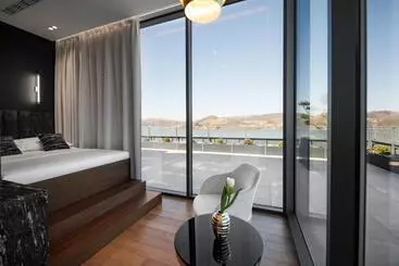 Heron Live Hotel Marina & Spa