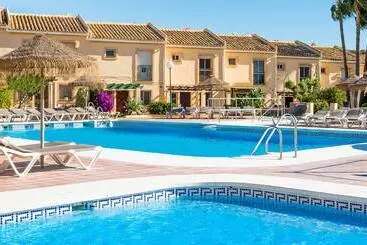 Aparthotel Ramada Hotel & Suites By Wyndham Costa Del Sol