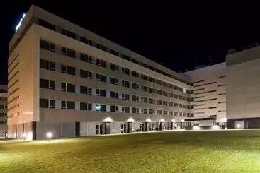 Отель Axor Feria