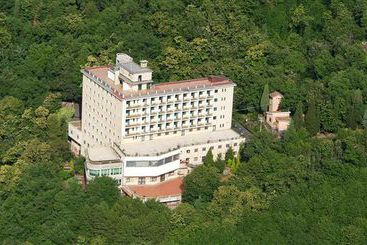 호텔 Emmaus Albergo del Bosco