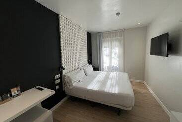 هتل Urbansea Atocha 113