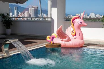 Lamanga Hotel & Suites