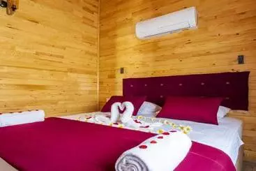 هتل Marti Bungalow
