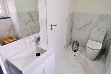 Mid Atlantic Boutique Hostel