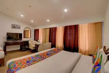Fabhotel F9 Mall Road