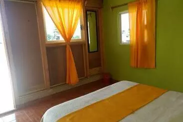 Pensjonat Room In Guest Room Nice Quadruple Cabin Equipped And Very Central