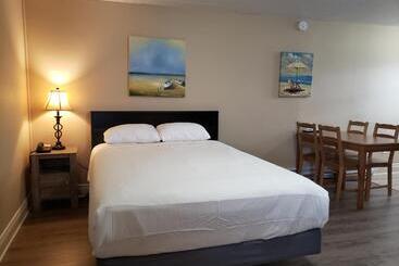 Parlee Beach Motel