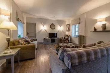 Отель Abbaye De La Bussière