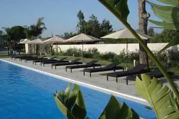 בית מלון כפרי Resort Dei Normanni