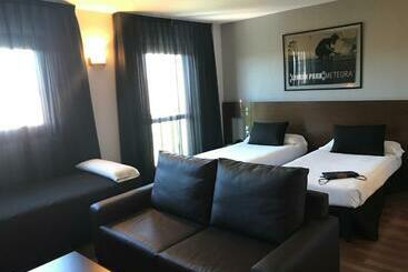 Hotel Täch Madrid Airport