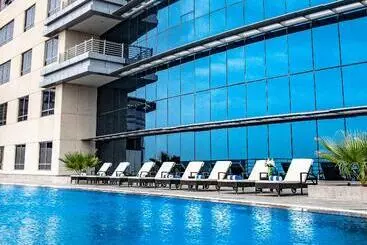 Huoneistohotelli Staybridge Suites Dubai Internet City, An Ihg