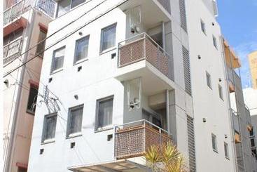 Aparthotel Across Omoromachi Naha