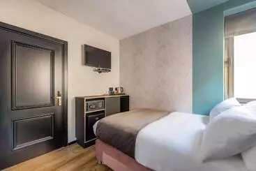 Отель Dizengoff Garden