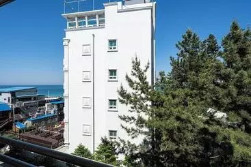 Gangneung Gyeongpodae Gangneung Motel