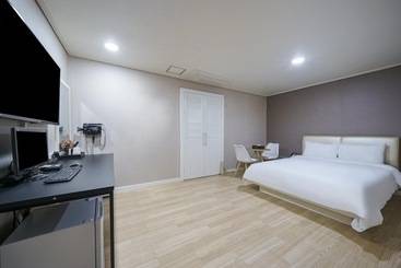 モーテル Gunsan Sky