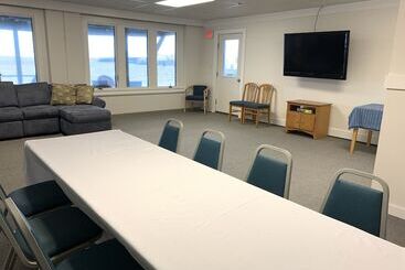 Vineyard Harbor Motel Private Beach