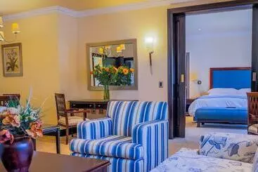 ホテル The Carousel