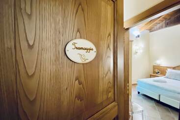 بنسيون Campagna Waterfalls View Suites