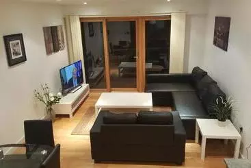 شقق خاصة سياحية East Croydon Apartments   Just 3 Mins Walk To East Croydon Station