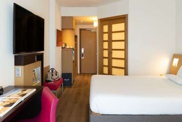 Novotel Barcelona City