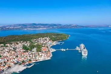 Canale Hotel & Suites