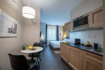 Hotelli Five Resort Cholet Centre